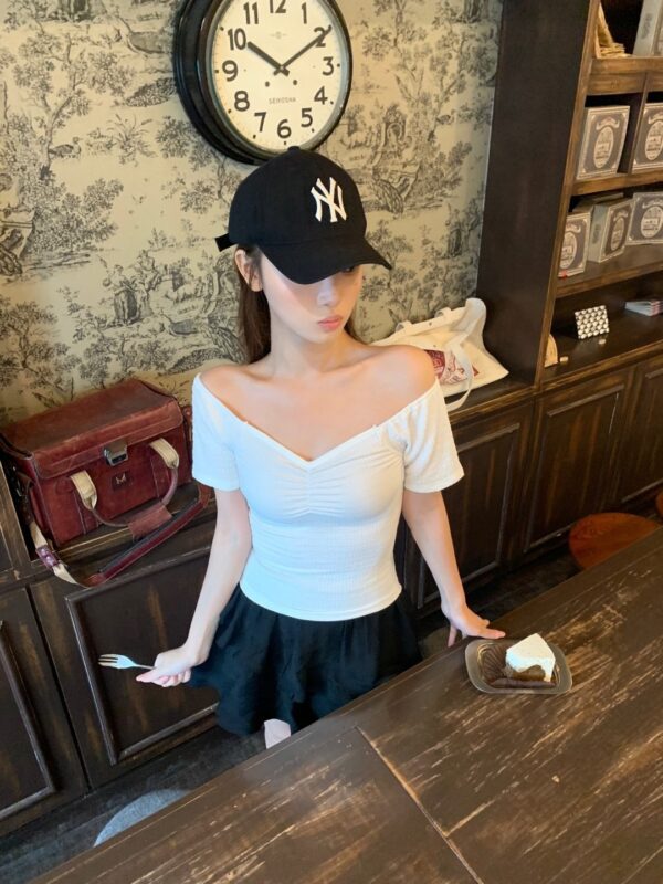 🇰🇷 小性感V領Off Shoulder上衣🐚